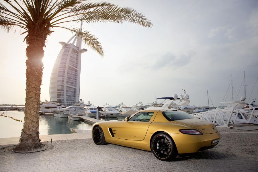  Mercedes-Benz SLS AMG Desert Gold 2010 года  (фото 15 из 29)